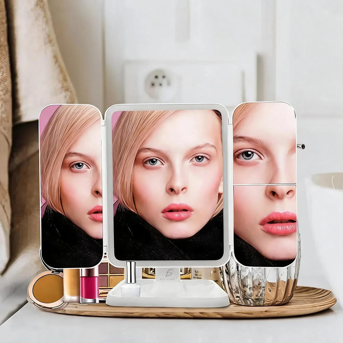 Espejo De Maquillaje Iluminado De Tres Pliegues Luz Led Con