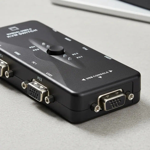 Switch Kvm Vga 4 Puertos Usb Para 4 Pc Resolución 1920x1440