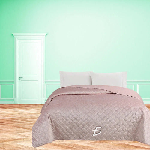 Colcha Afelpada De Rombo Elegancia Y Comodidad En Un Diseño