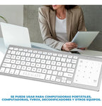 Teclado inalámbrico blanco con touchpad numérico