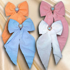Moño Con Broche Con Diseño Corrugado Y Corazon Con Bisutería