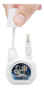 Corrector 2 en 1 con pluma y brocha